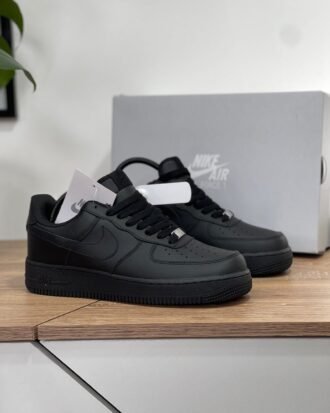 Nike Air Force 1 "Black"